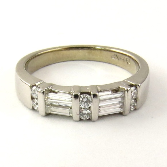 Vintage 14 Karat White Gold Diamond Wedding Band Size 6 #4705 - Picture 1 of 10